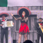 Laura Pausini reúne nostalgia y emoción en concierto en Monterrey